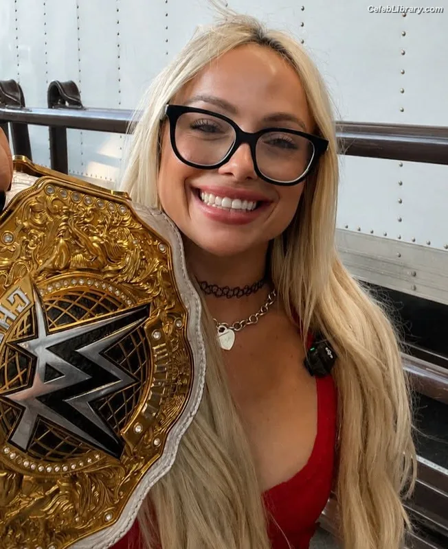 Liv Morgan photo 20 of 1800