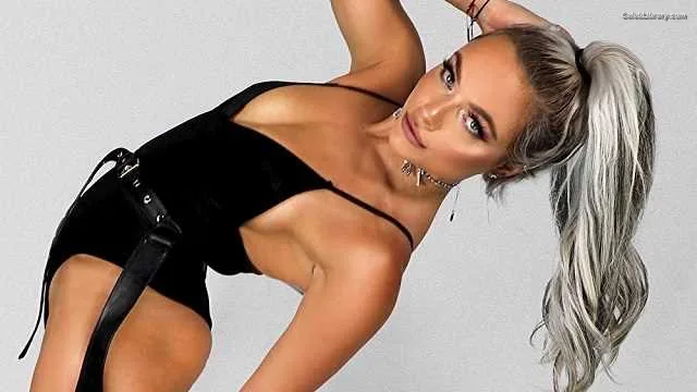 Liv Morgan photo 5 of 1800