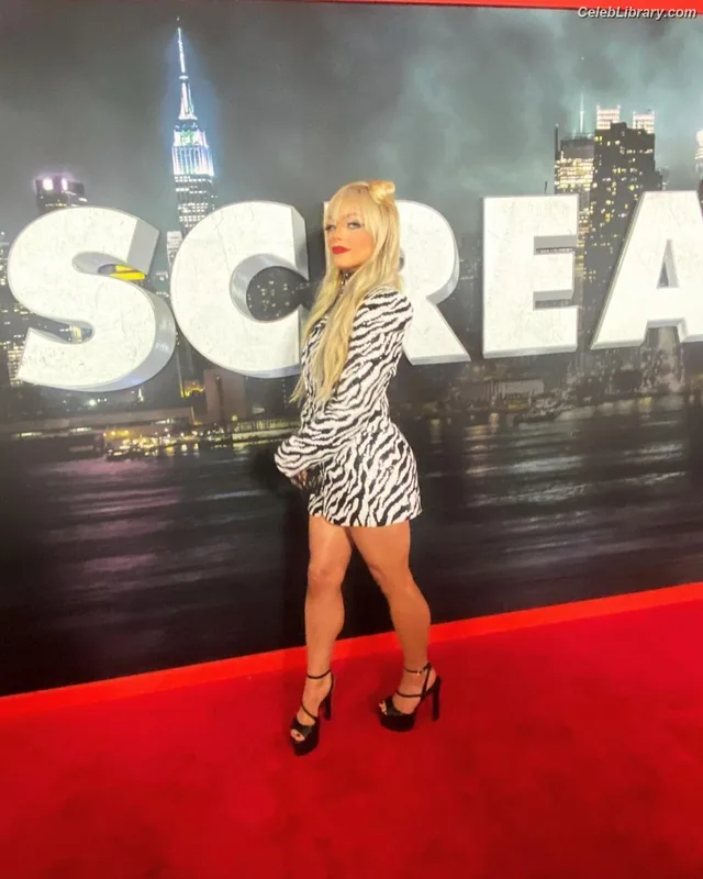 Liv Morgan photo 8 of 1800