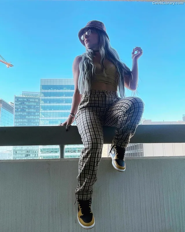 Liv Morgan photo 23 of 1800