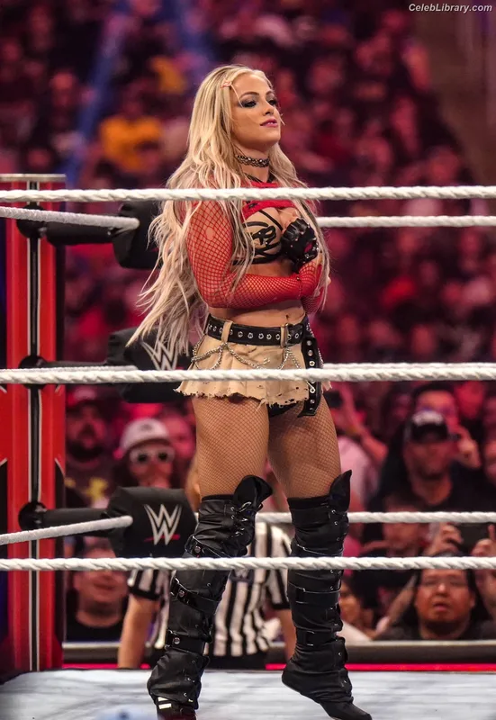 Liv Morgan photo 8 of 1800
