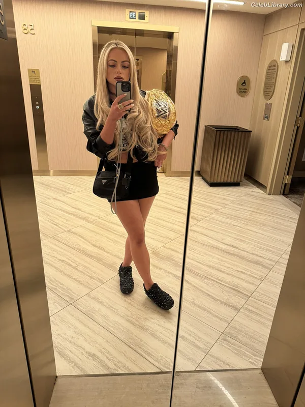 Liv Morgan photo 1 of 1800