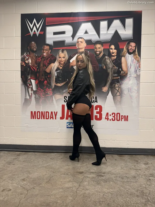 Liv Morgan photo 5 of 1800