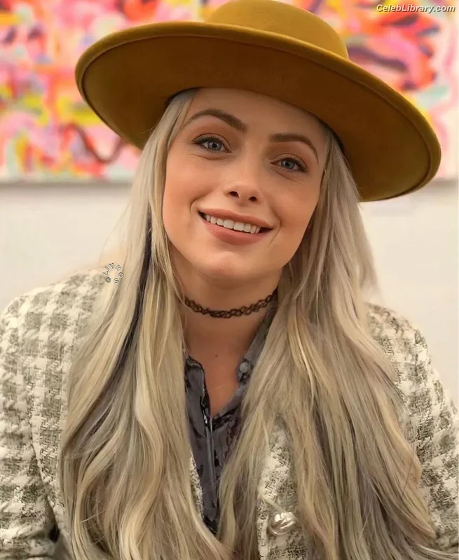 Liv Morgan photo 14 of 1800