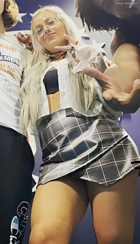 Liv Morgan photo 15 of 1800