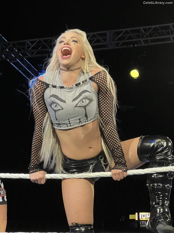 Liv Morgan photo 24 of 1800