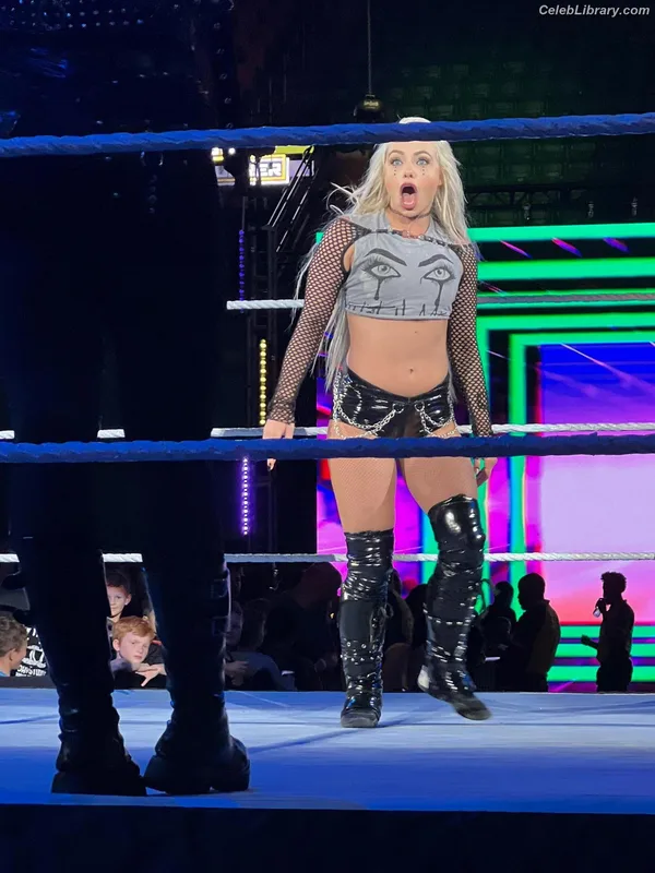 Liv Morgan photo 1 of 1800