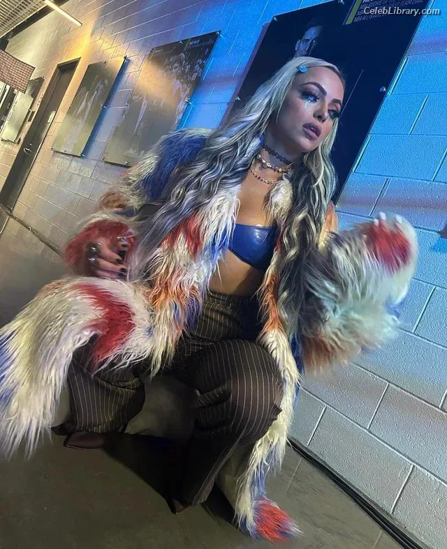 Liv Morgan photo 7 of 1800