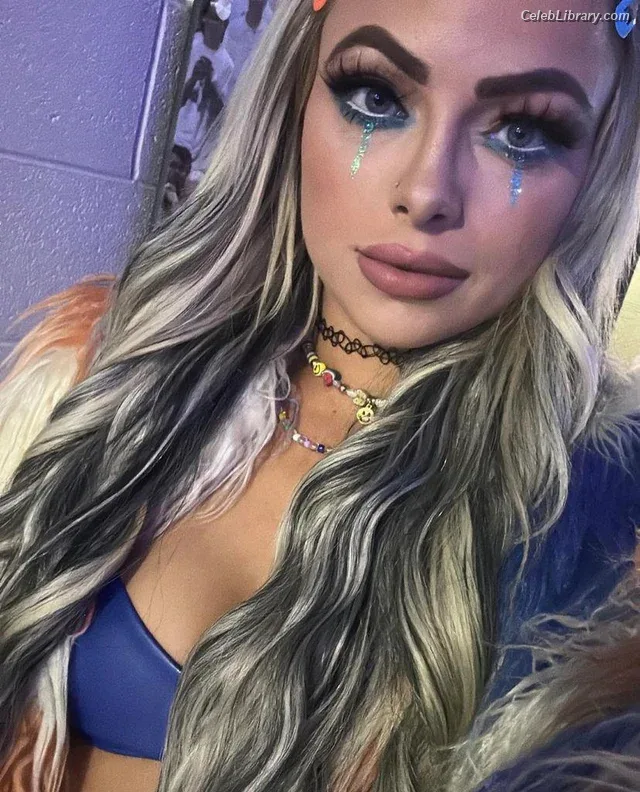 Liv Morgan photo 9 of 1800