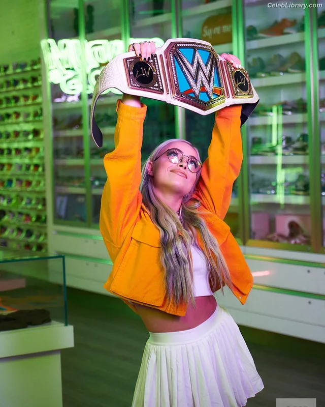 Liv Morgan photo 19 of 1800