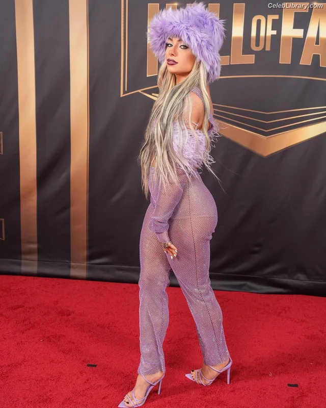 Liv Morgan photo 21 of 1800
