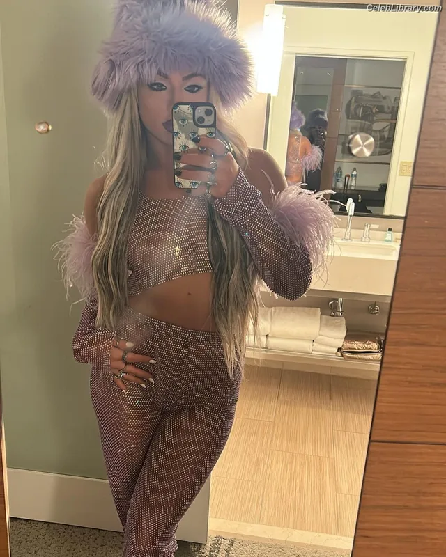 Liv Morgan photo 23 of 1800