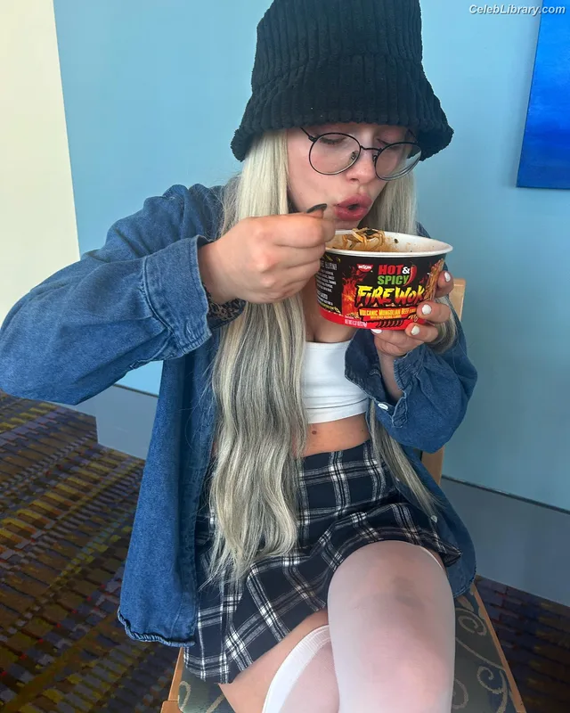 Liv Morgan photo 6 of 1800
