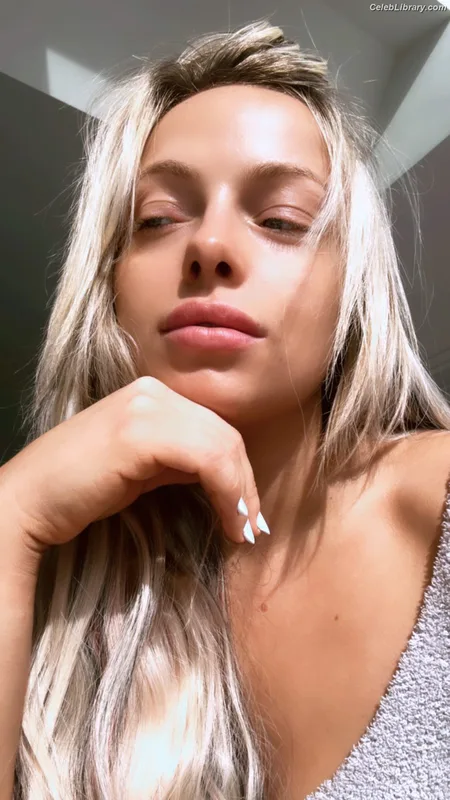 Liv Morgan photo 22 of 1800