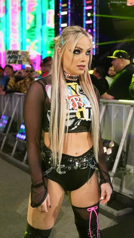 Liv Morgan photo 6 of 1800