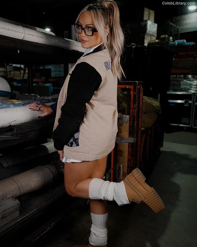 Liv Morgan photo 19 of 1800