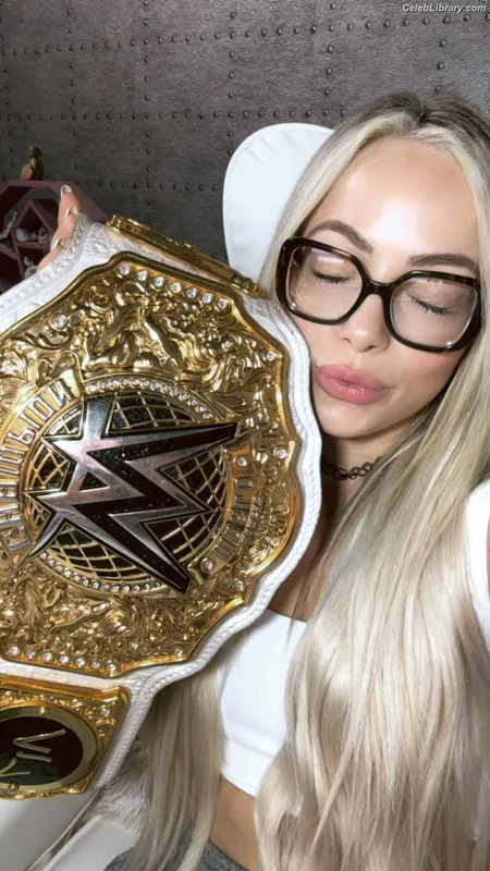 Liv Morgan photo 24 of 1800