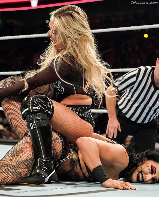Liv Morgan photo 21 of 1800