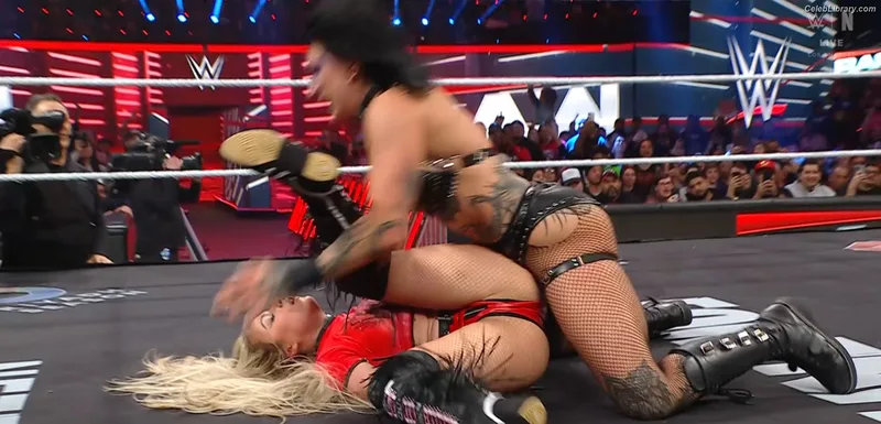 Liv Morgan photo 2 of 1800