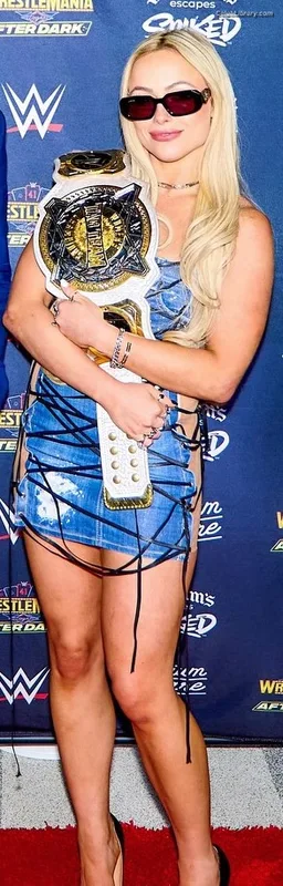 Liv Morgan photo 8 of 1800