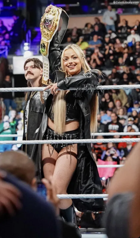 Liv Morgan photo 15 of 1800