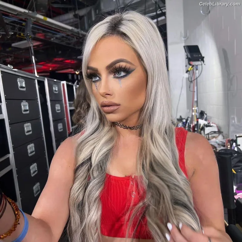 Liv Morgan photo 4 of 1800