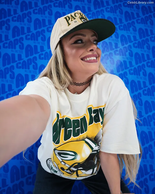 Liv Morgan photo 14 of 1800