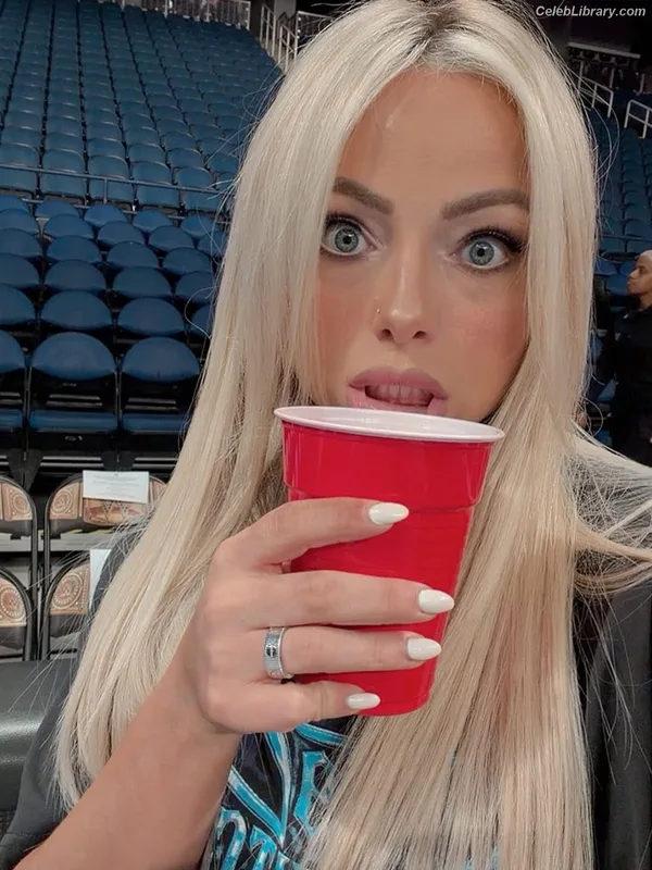 Liv Morgan photo 1 of 1800