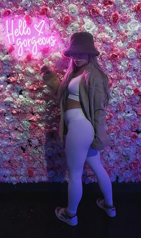 Liv Morgan photo 14 of 1800