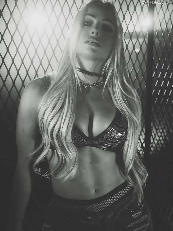 Liv Morgan photo 20 of 1800