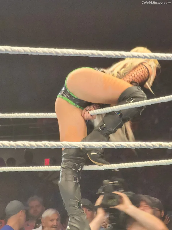 Liv Morgan photo 4 of 1800