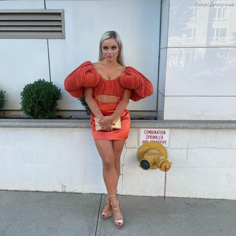 Liv Morgan photo 17 of 1800