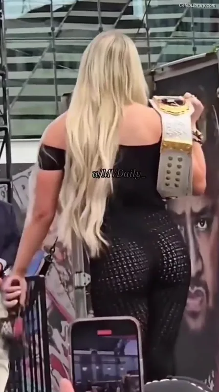 Liv Morgan photo 19 of 1800