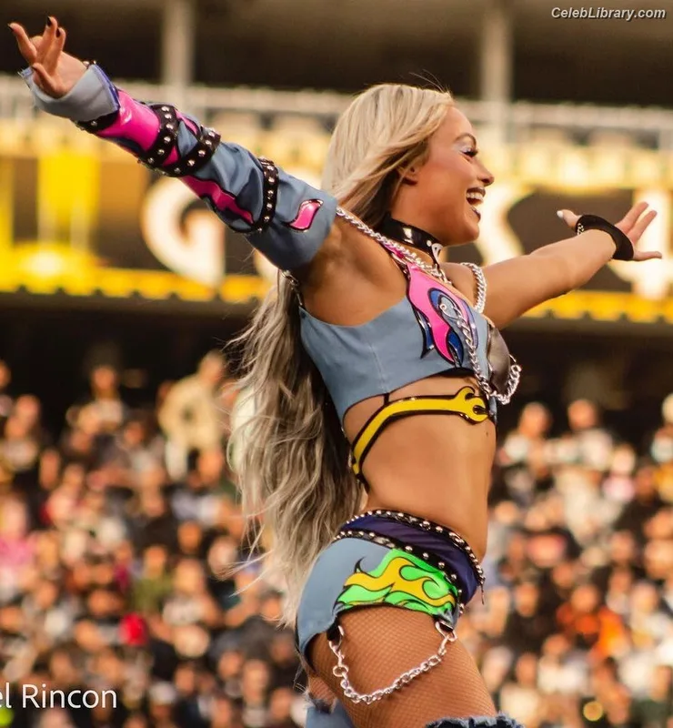 Liv Morgan photo 14 of 1800