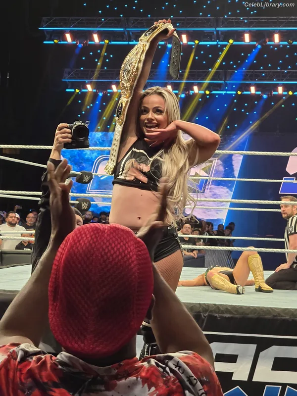 Liv Morgan photo 15 of 1800