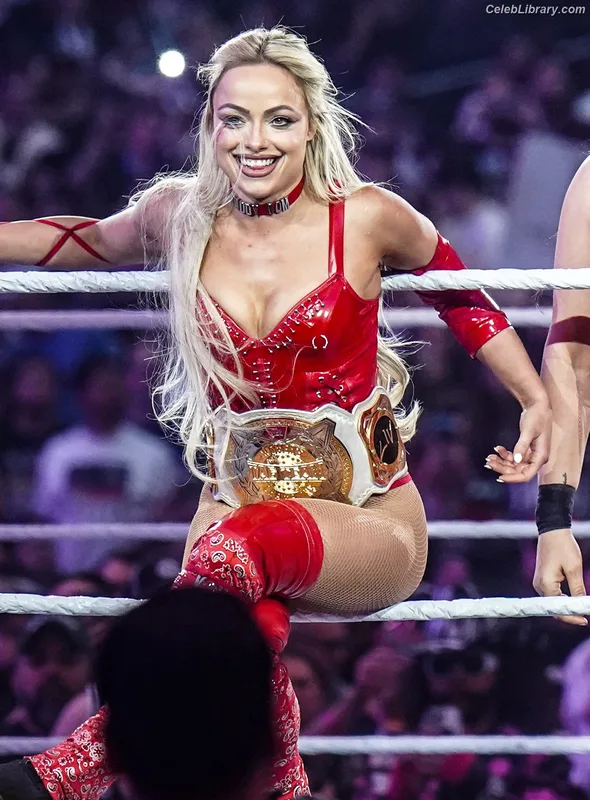 Liv Morgan photo 10 of 1800