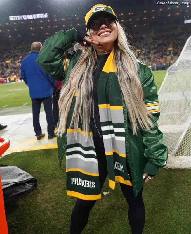 Liv Morgan photo 3 of 1800