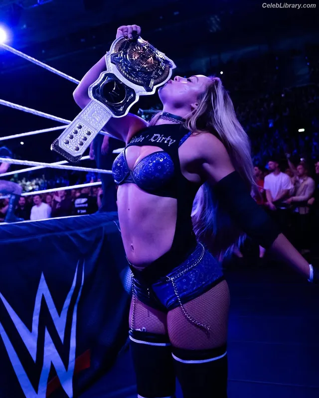 Liv Morgan photo 21 of 1800