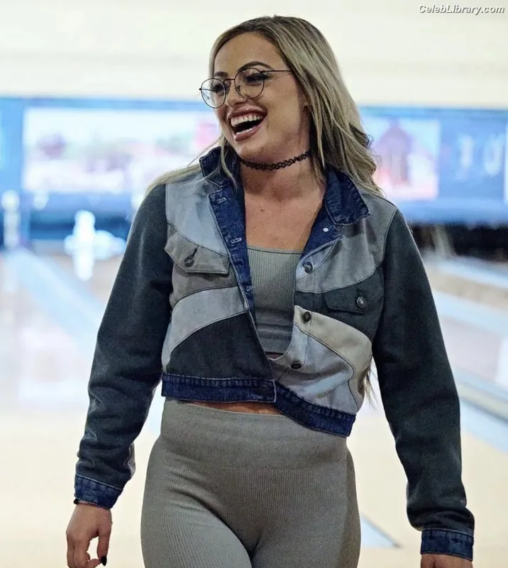 Liv Morgan photo 15 of 1800