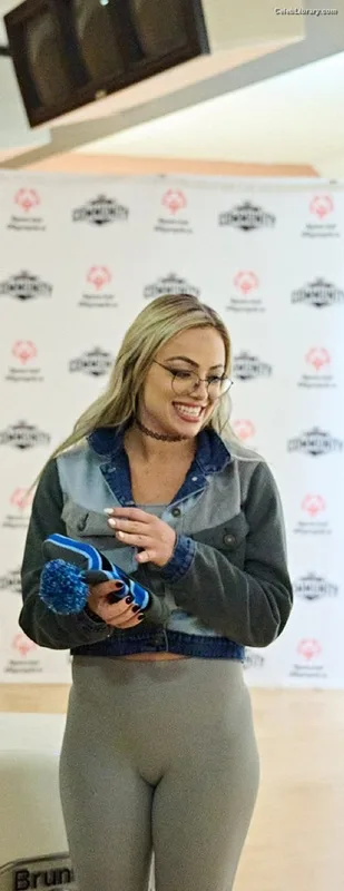 Liv Morgan photo 19 of 1800