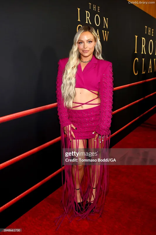 Liv Morgan photo 3 of 1800