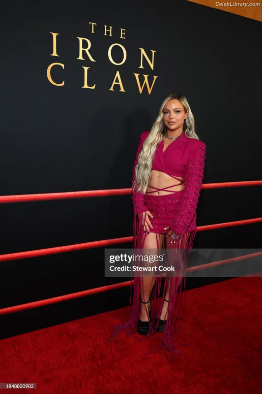 Liv Morgan photo 7 of 1800
