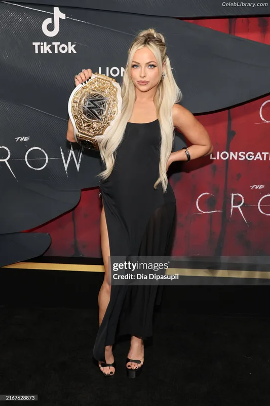 Liv Morgan photo 1 of 1800