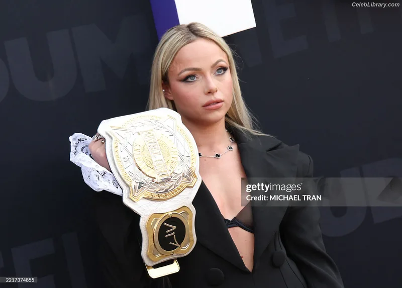 Liv Morgan photo 1 of 1800