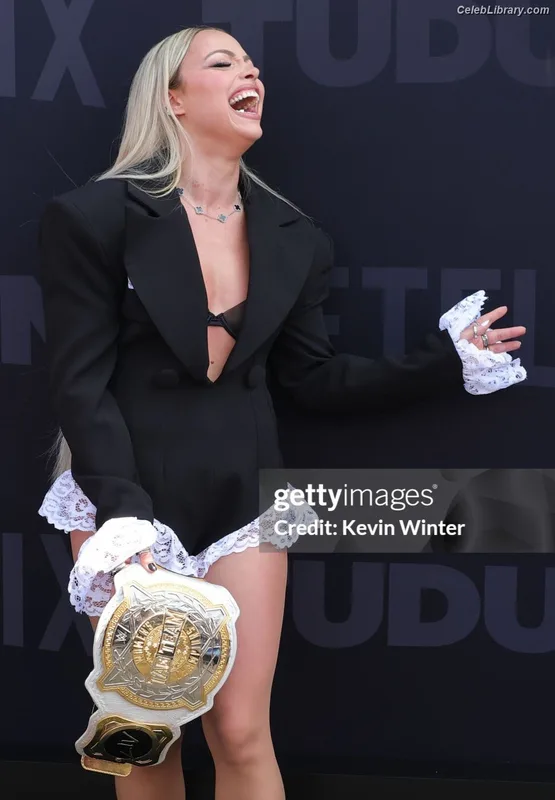 Liv Morgan photo 5 of 1800