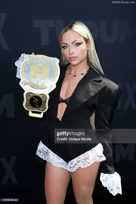 Liv Morgan photo 8 of 1800
