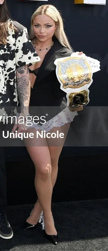 Liv Morgan photo 10 of 1800
