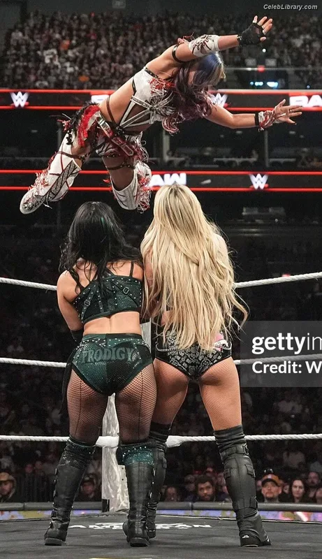 Liv Morgan photo 5 of 1800