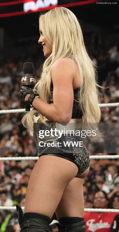 Liv Morgan photo 12 of 1800