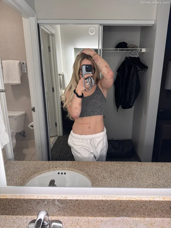 Liv Morgan photo 7 of 1800